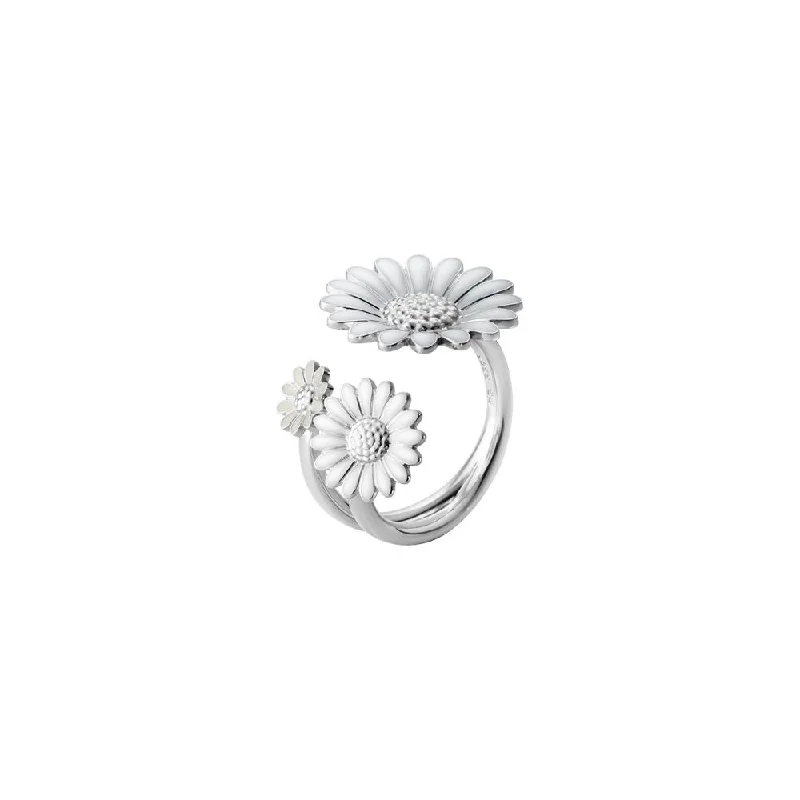 Daisy x Stine Goya White Silver Ring