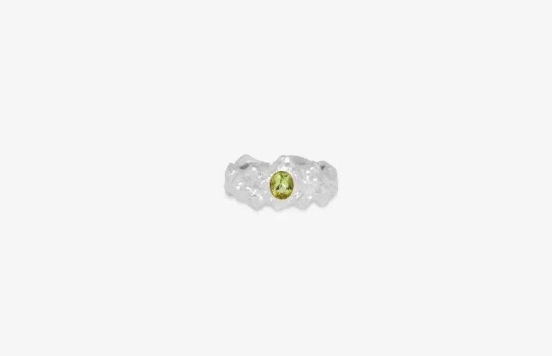 IX Nora Silver Ring w. Peridot