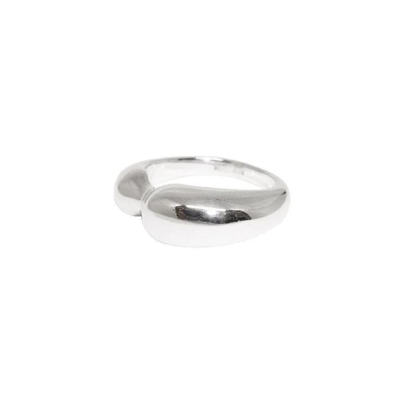 Moonlit Venus Silver Ring