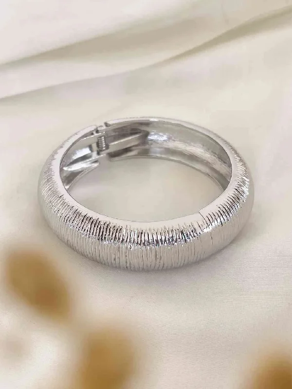 Minimalist Textured Bangle Bracelet