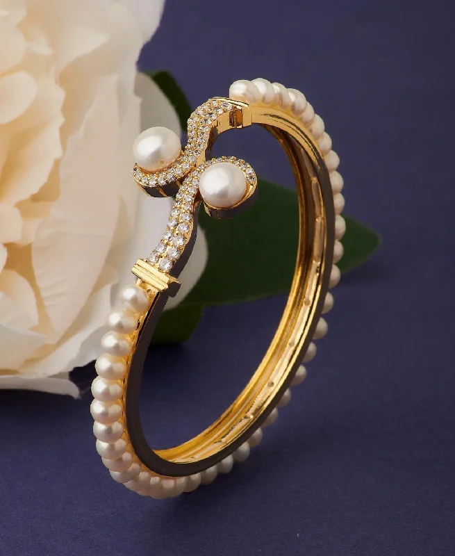 Trendy Stone Studded Real Pearl Bangle