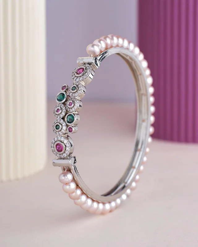 Trendy Pearl Bangle